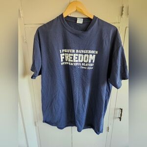 Dangerous freedom short sleeved blue tee Size XL